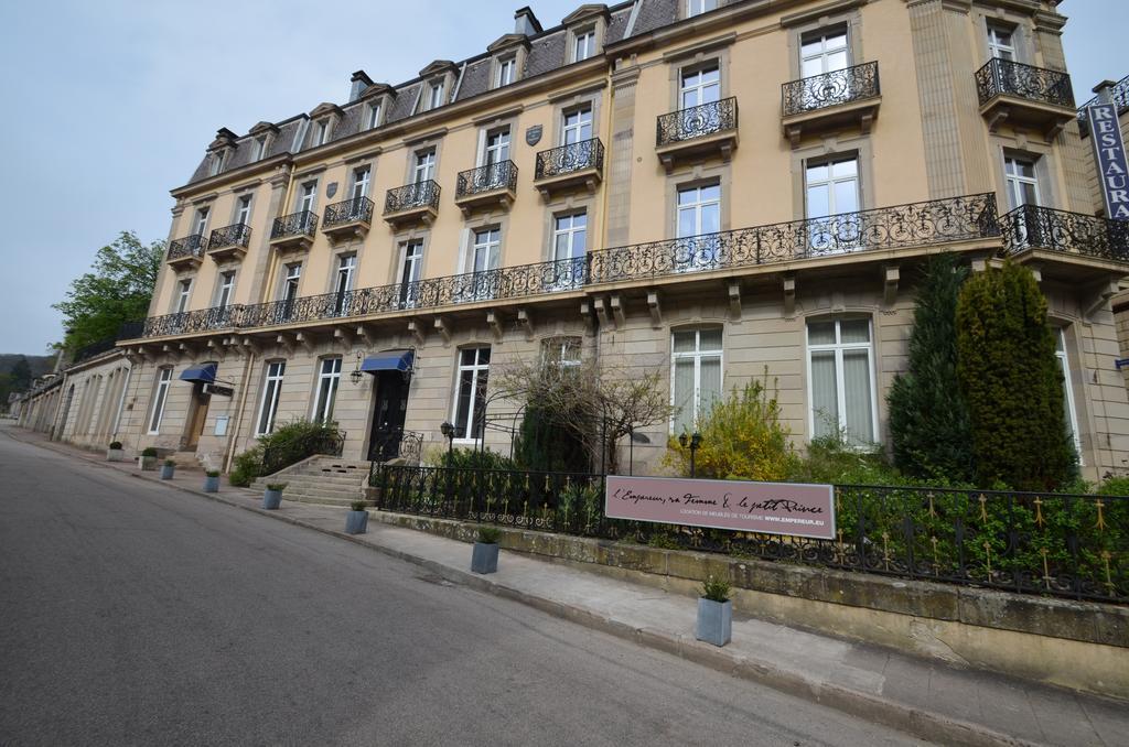L'Empereur, Sa Femme Et Le Petit Prince Plombières-les-Bains Eksteriør bilde