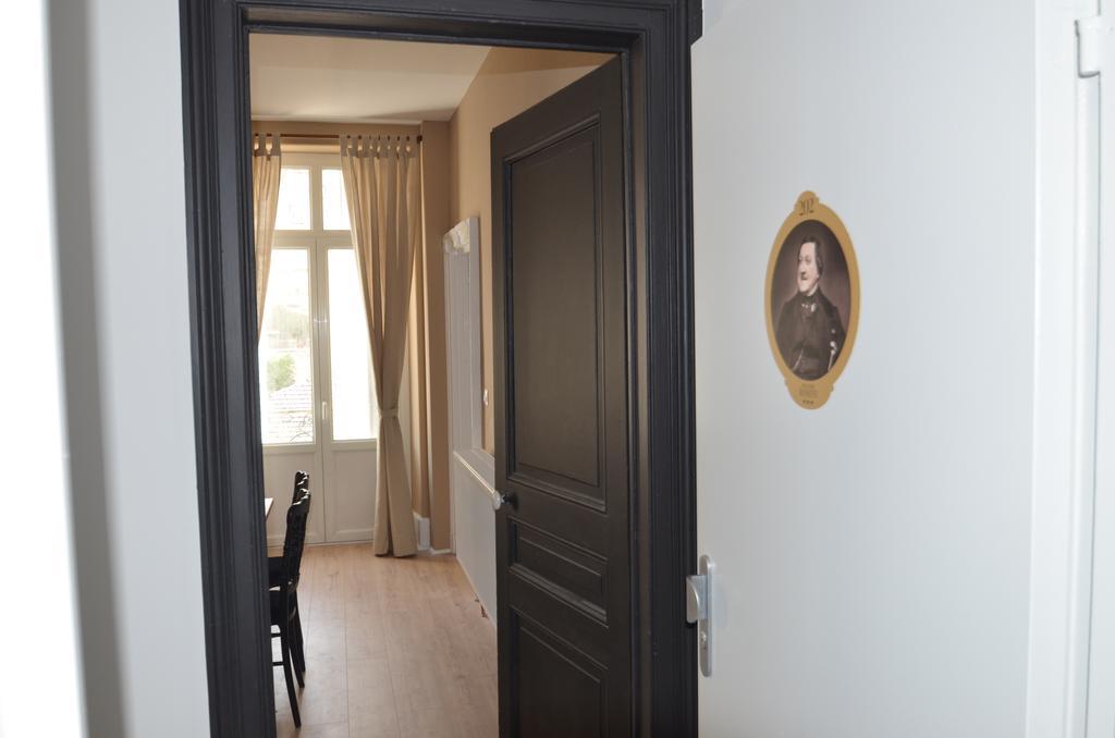 L'Empereur, Sa Femme Et Le Petit Prince Plombières-les-Bains Eksteriør bilde