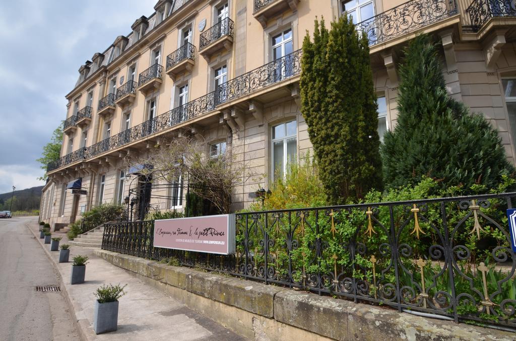 L'Empereur, Sa Femme Et Le Petit Prince Plombières-les-Bains Eksteriør bilde