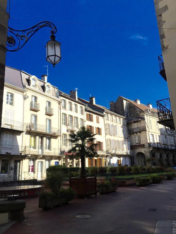 L'Empereur, Sa Femme Et Le Petit Prince Plombières-les-Bains Eksteriør bilde